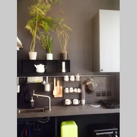 Apartment Small Arty Menilmontant *