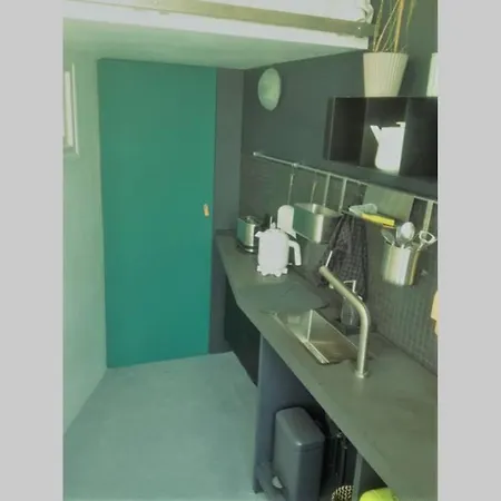 Small Arty Menilmontant Apartment