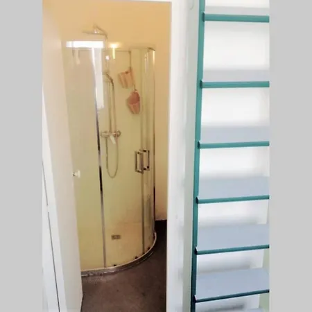 Small Arty Menilmontant Lejlighed Paris