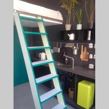 Small Arty Menilmontant