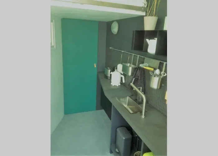 Small Arty Menilmontant Apartment